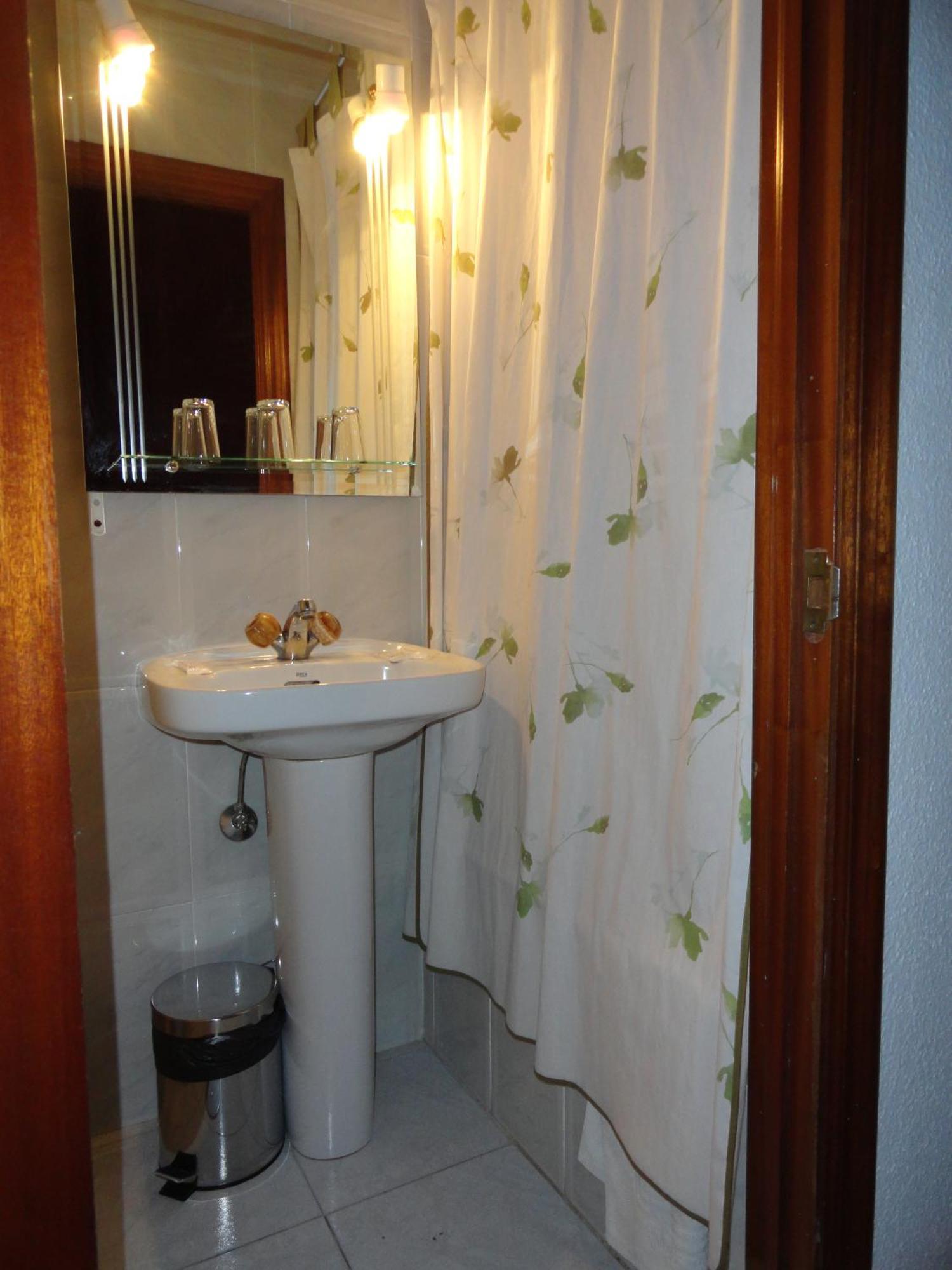 Fuencarral Kryse&Breogan Hotel Мадрид Екстериор снимка