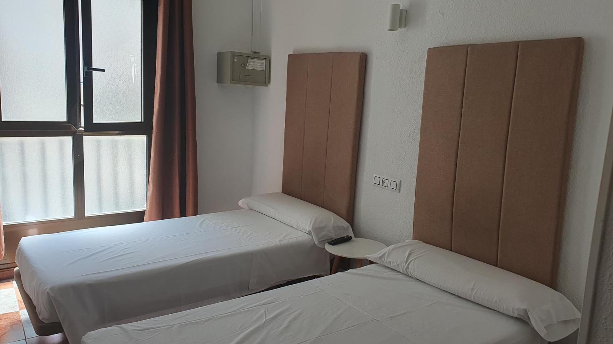 Fuencarral Kryse&Breogan Hotel Мадрид Екстериор снимка